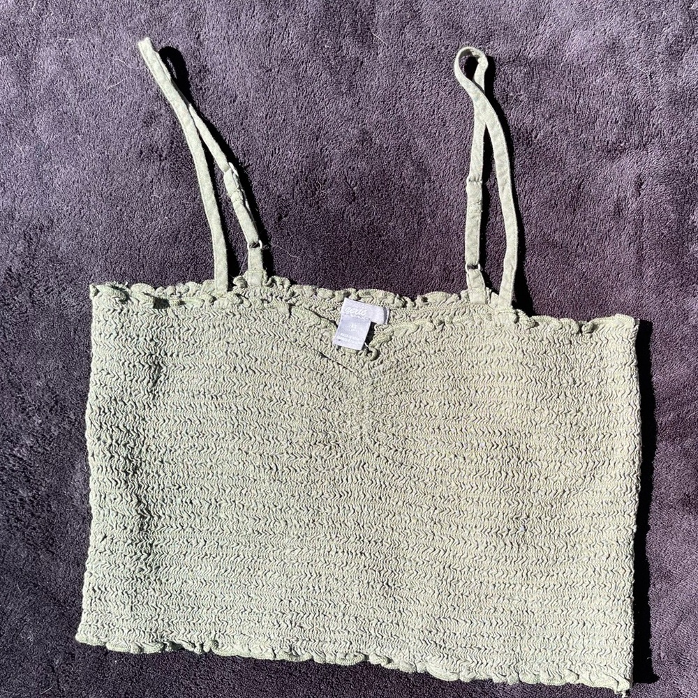 Aerie crop tank size Small